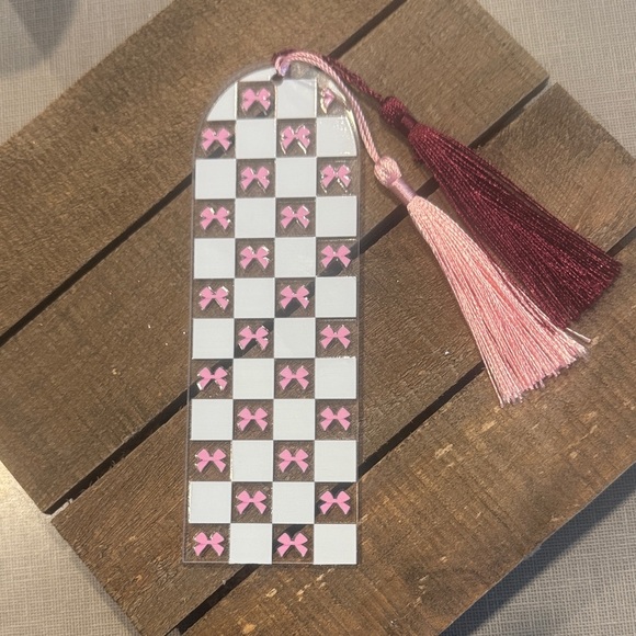 Pink and White Checkered Bookmark with Tassels - Picture 1 of 1